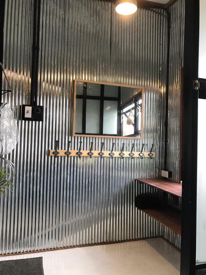 ラムプーン Pickbaanホステル エクステリア 写真
